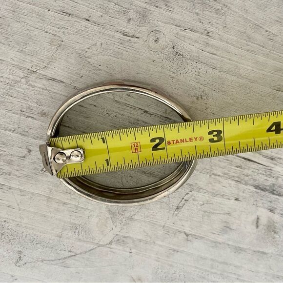 Silver tone colorful swirl spring bracelet - Picture 7 of 7